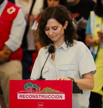 Ayuso niega que el ático de Chamberí fuera para ella y acusa [...]