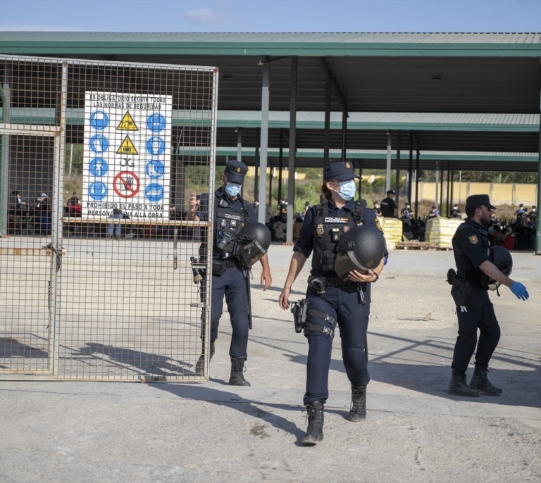 Policías denuncian las prioridades de Interior en Ceuta: dos patrullas menos en las calles para proteger a los altos cargos