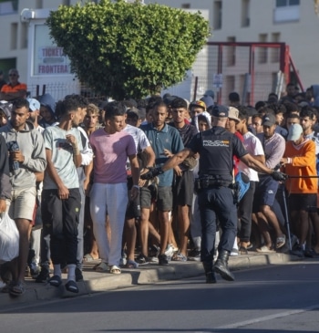 España pide a Bruselas financiación de emergencia para afrontar la crisis migratoria [...]