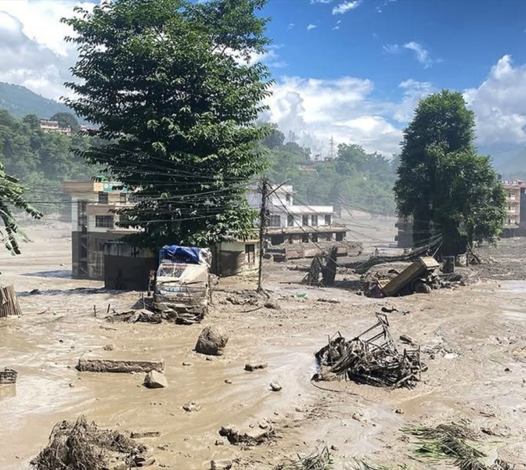 La riada en Nepal y Tíbet deja 359 muertos y cerca de 2000 desaparecidos entre ellos cuatro españoles