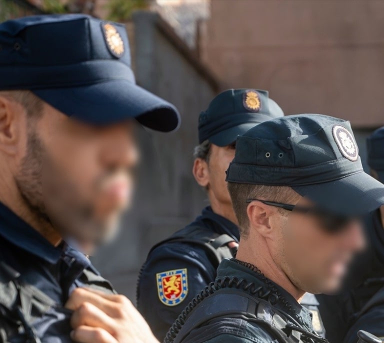 Las agresiones a policías y guardias civiles cuestan al Estado más de 417 millones de euros al año