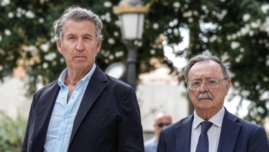Feijóo toma la delantera a Abascal en el debate sobre inmigración por la crisis de Ceuta