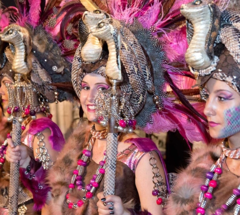 La Generalitat declara de Interés Turístico Provincial los 'Moros y Cristianos' de Almoradí y Albatera