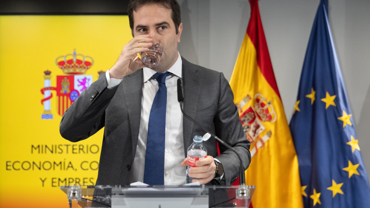 Comercio y Empresa, Carlos Cuerpo