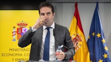 Bruselas retiene casi 1.400 millones de euros de fondos europeos al Gobierno por el incumplimiento de objetivos