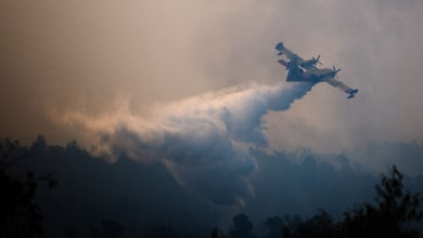 El incendio de Niebla (Huelva) supera las 4.000 hectáreas por los continuos cambios de viento