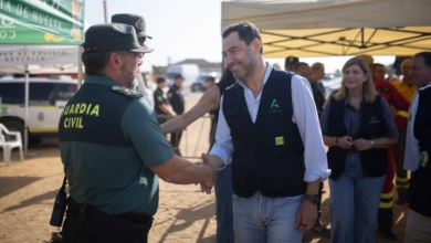 Juanma Moreno exige por carta a Sánchez la reactivación de la unidad de élite de la Guardia Civil contra el narcotráfico