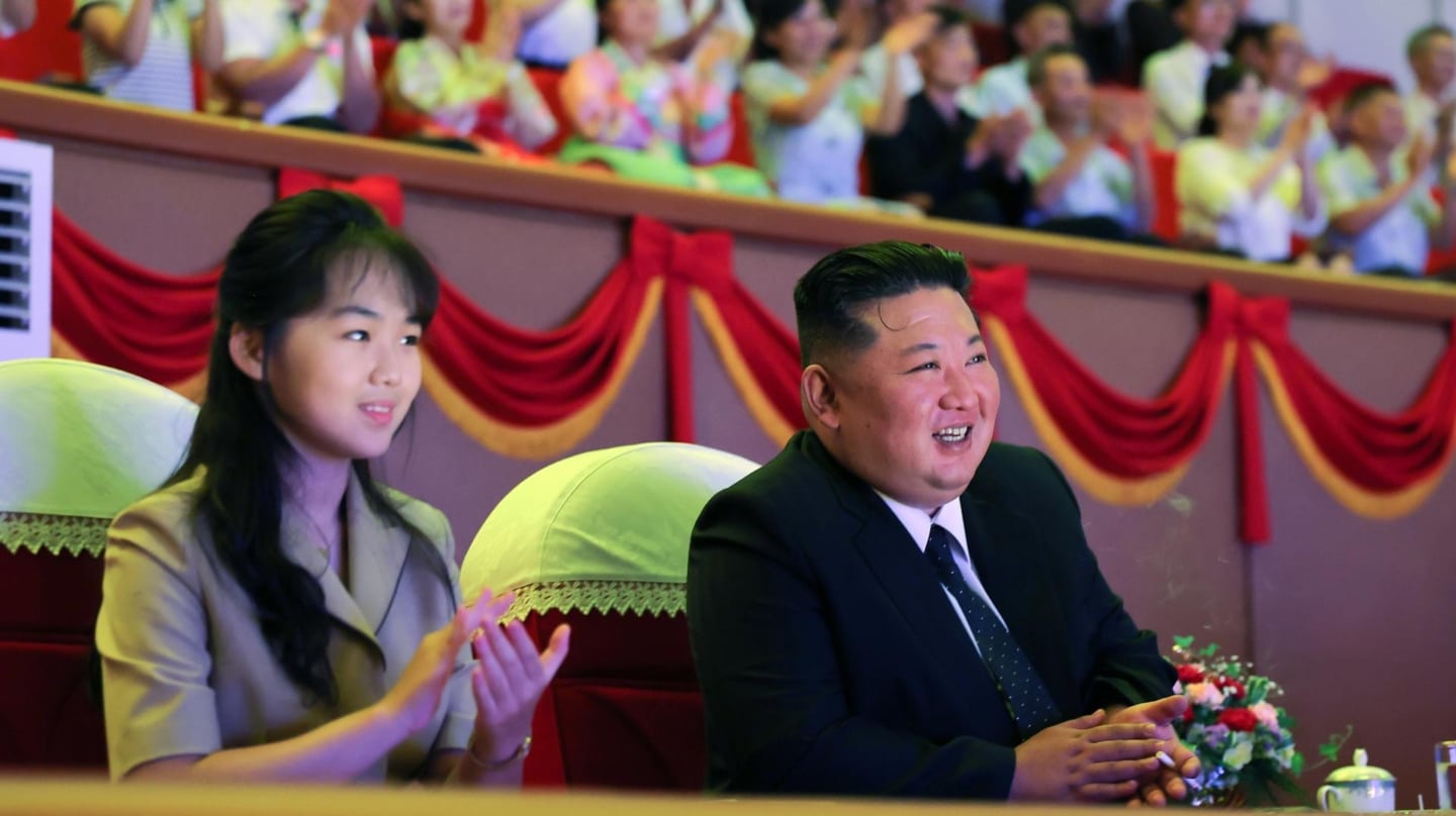 Kim Jong-un y su hija en los actos por el día de la Liberación en Pyongyang