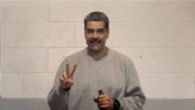 Maduro posa sonriente desde prisión: "Estamos firmes, con el corazón lleno del amor de ustedes"