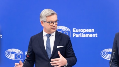 La UE se escuda en la versión de España sobre las mafias para exonerar a Marruecos de la crisis de Ceuta