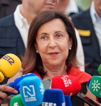 Robles defiende a los servicios de inteligencia y exige que quien lo [...]