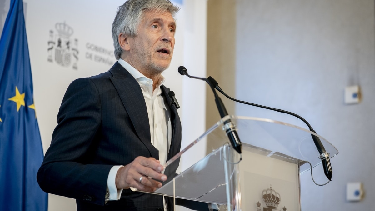 Marlaska insiste en que el CNI no informó de las dimensiones de la avalancha humana sobre Ceuta