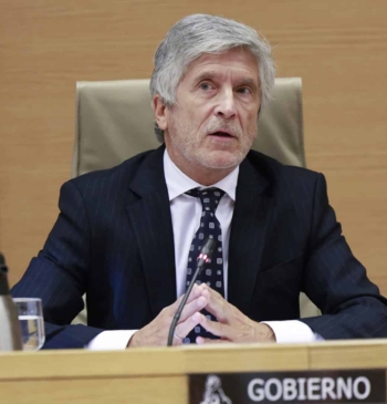 Marlaska pide "el cese de la violencia" en Ceuta y defiende los [...]