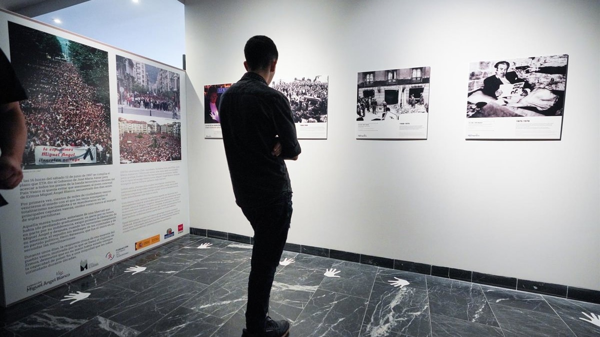 Exposición fotográfica en el Centro Memorial de las Víctimas del Terrorismo.