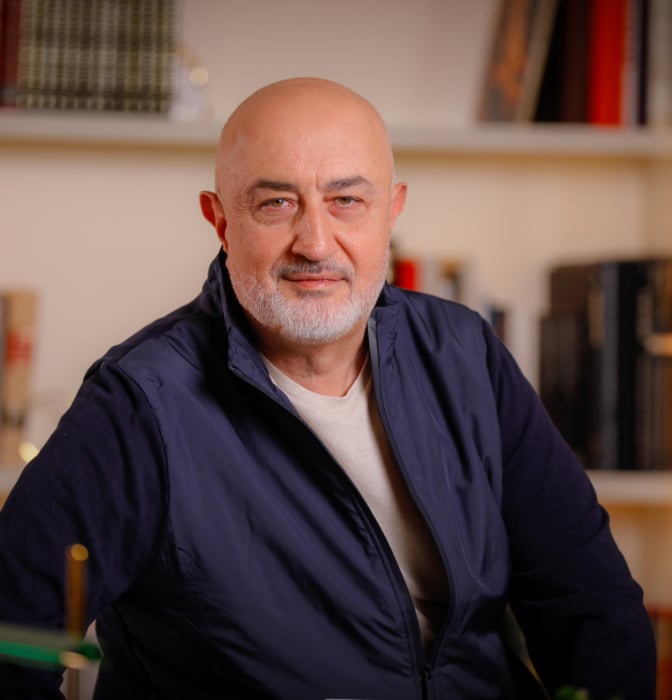 El salto de Pablo Álvarez, de editor a escritor: “He luchado contra [...]