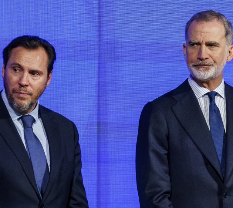 Óscar Puente pone en riesgo parte de los votos del PSOE por su insistencia en arremeter contra el Rey