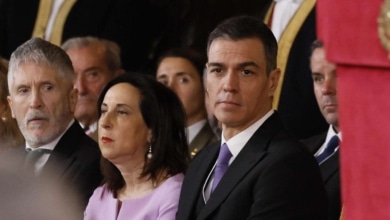 Moncloa desautoriza a Robles por cerrar directamente con Rollán su comparecencia en el Senado y maniobra para impedirlo