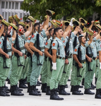 Defensa despliega en Ceuta a legionarios de Melilla como apoyo a las [...]
