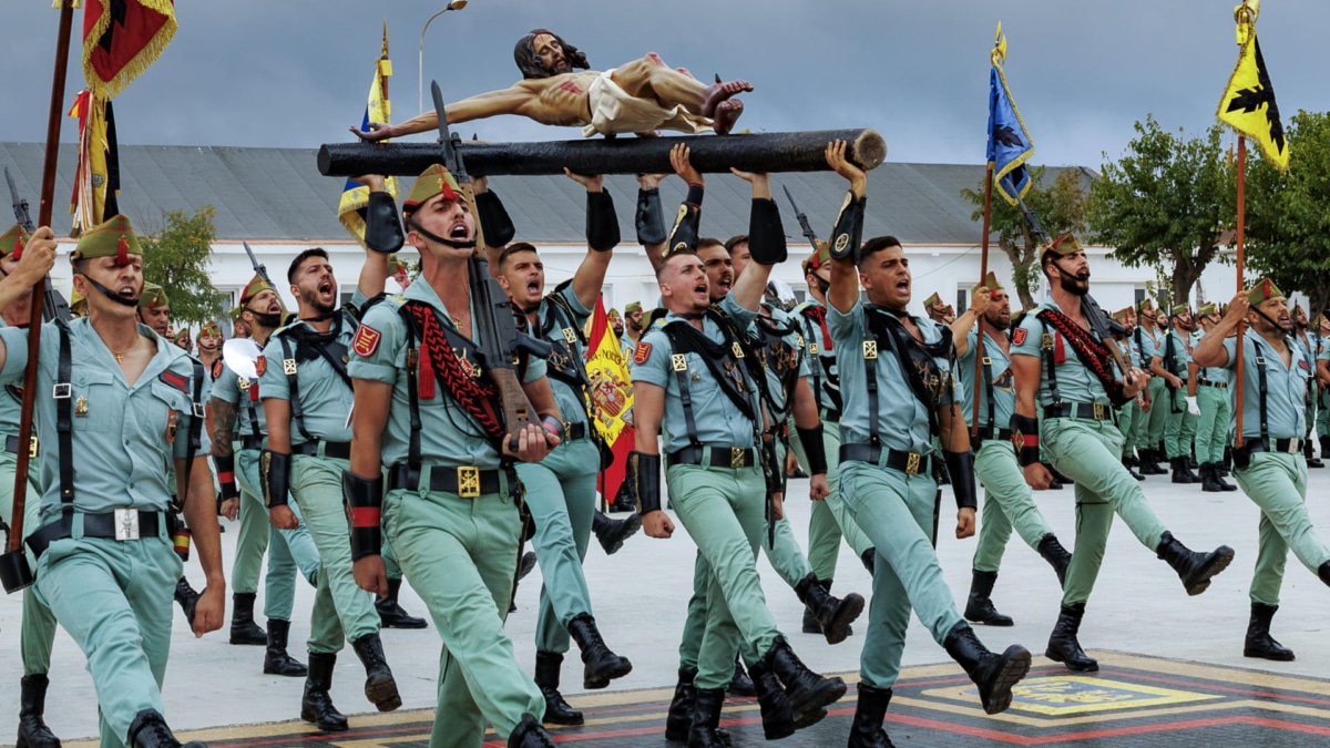 Legionarios celebran el 106 aniversario en Melilla.