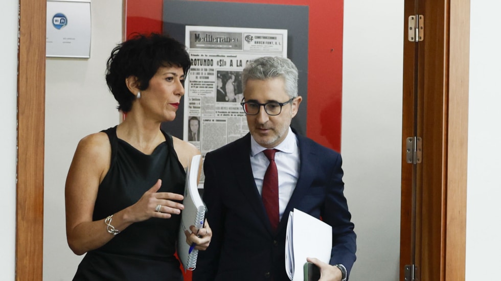El Gobierno desclasifica 40 informes sobre Ceuta y respalda las dudas de Puente sobre la "imparcialidad" de la jueza Tardón