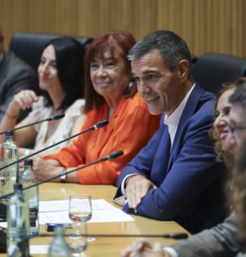 Sánchez vuelve a prometer "transparencia" sobre Marruecos y se pinta como valladar [...]