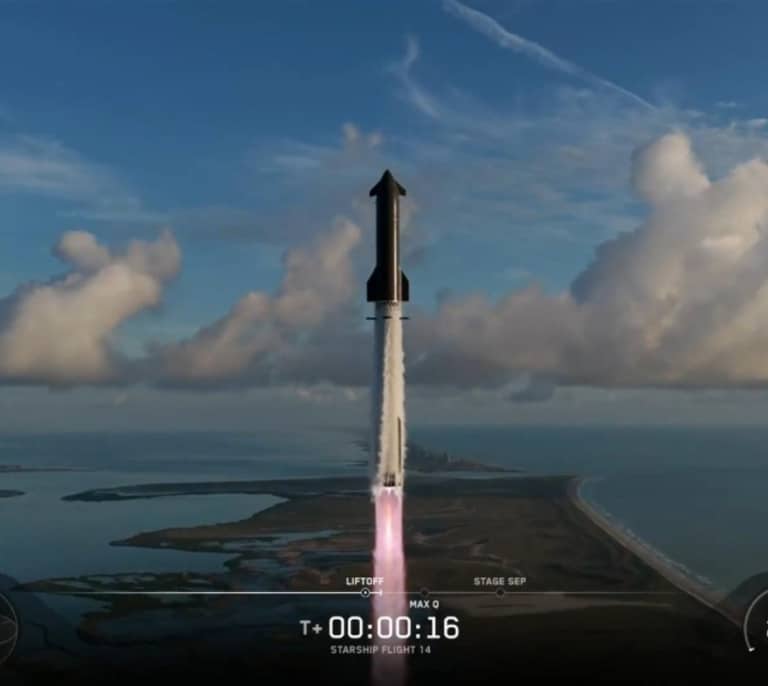 Starship, el cohete de Elon Musk, completa con éxito su primer vuelo orbital