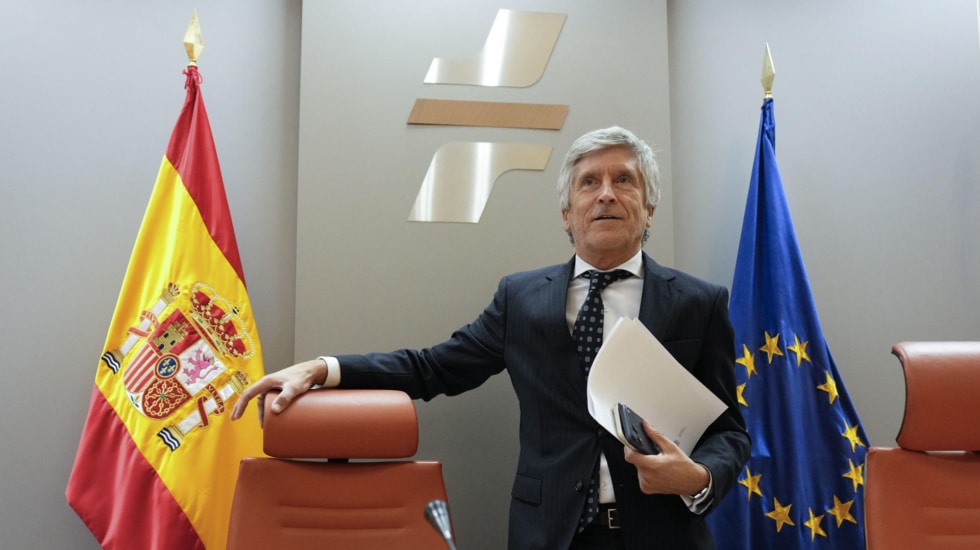 El Gobierno justifica el dosier de Interior con fichas ideológicas de periodistas: "Es un documento de trabajo"