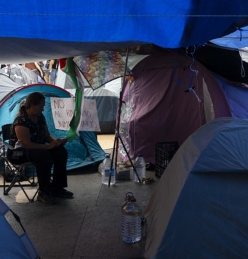 Acampada en Sol: “Esto no es el 15-M, nosotros tenemos las cosas [...]