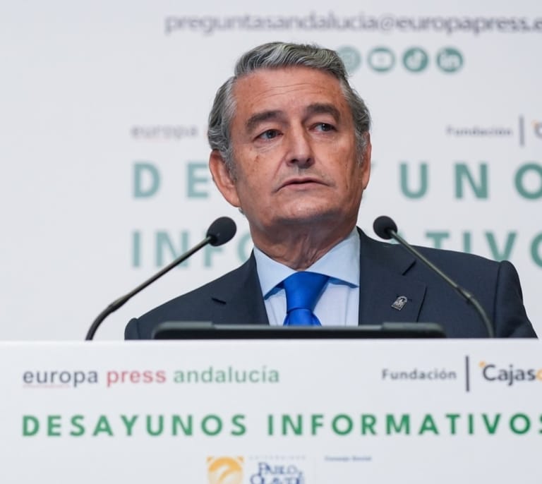 La Junta acusa al Gobierno central de "dejación de funciones" en la lucha contra el narcotráfico en Andalucía