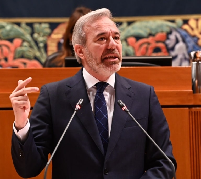 Azcón defiende el fichaje de su exasesora por Blackstone: "Cumple la Ley de Incompatibilidades y lo demás es una opinión"