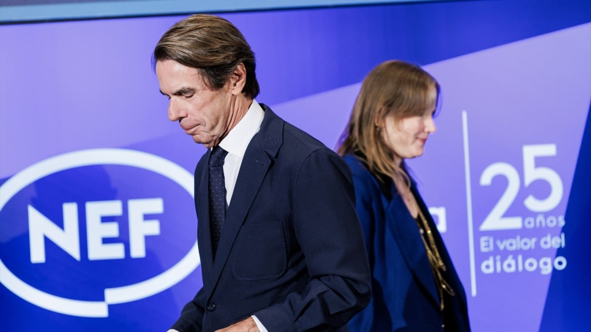 José María Aznar junto a la encargada de negocios de la embajada de Israel en España, Dana Erlich