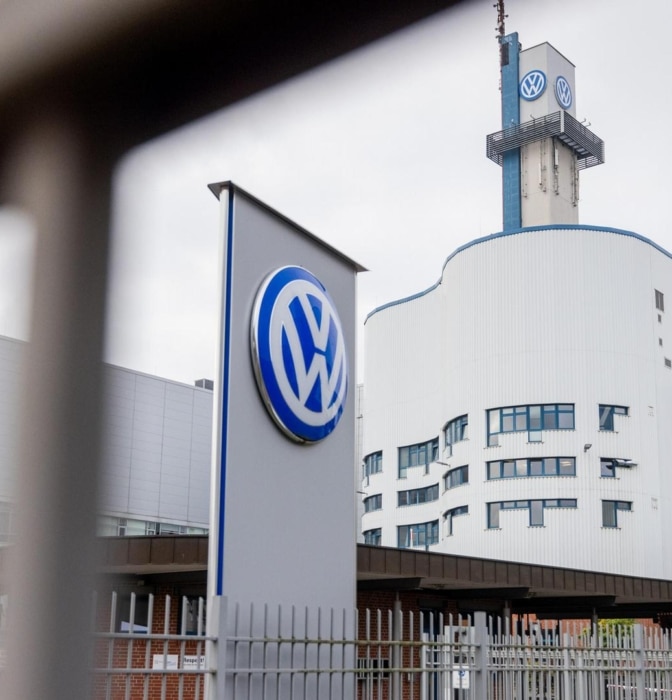 De fabricar descapotables a ensamblar armas para Israel, la inédita reconversión de Volkswagen en Baja Sajonia 
