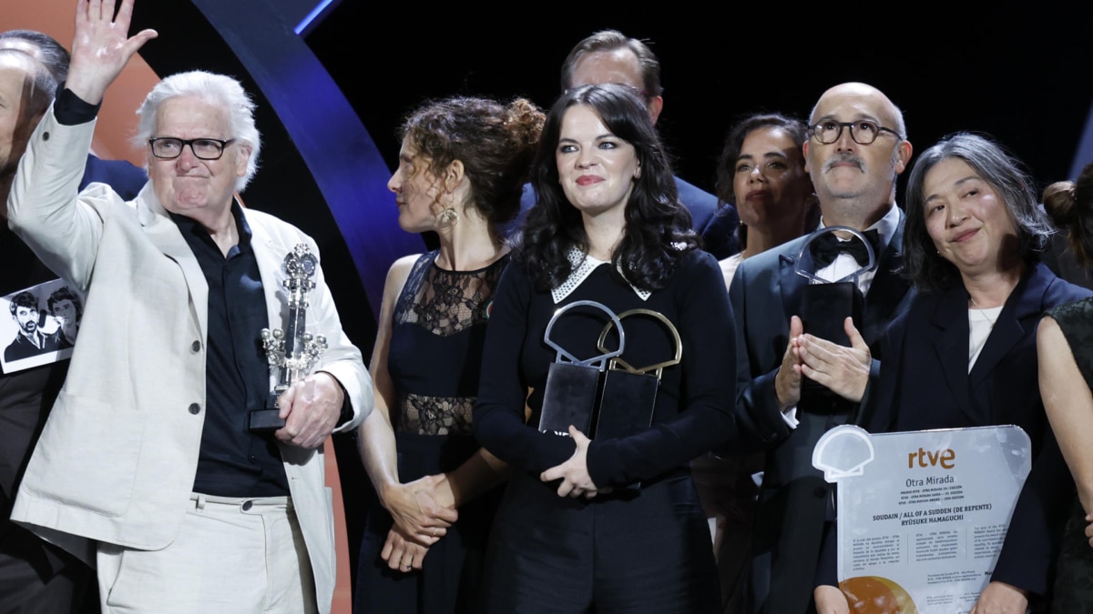 San Sebastián corona con la Concha de Oro a Mike Leigh por 'Tender Loving Care'