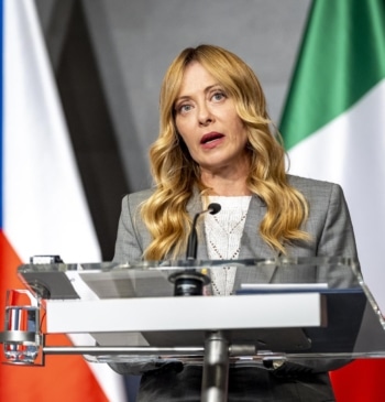 Italia amplía otros 15 días los controles a viajeros de España por [...]