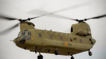 Un helicóptero accidentado de la Guardia Civil en Gredos es rescatado por otro del Ejército de Tierra