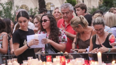 Los ceutíes iluminan su ciudad en la víspera de la gran manifestación: "Llenemos de luz nuestra Plaza de África”