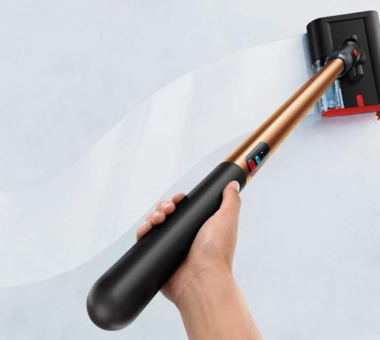 Así es la fregona eléctrica de Dyson que limpia debajo de los muebles y gira alrededor de las patas: ¡rebajada 120€!