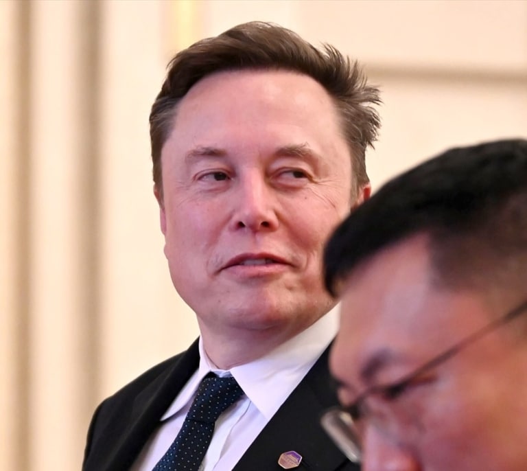 Cuatro horas con Elon Musk: el colosal documental que expone todas las vergüenzas de "un creador de espejismos extremadamente peligroso"