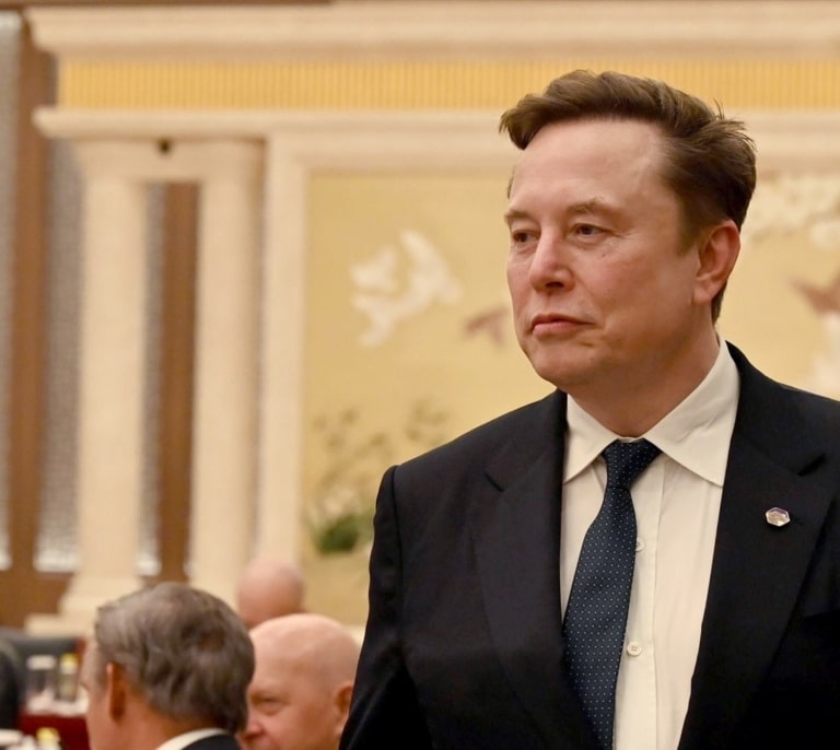 Las memorias de la madre de Elon Musk: "Era un genio cuando tenía solo tres años"