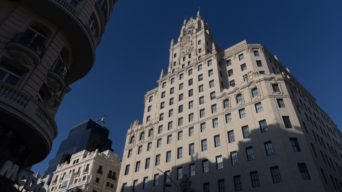 Telefónica vende su emblemático edificio de Gran Vía a Tomás Olivo por 200 millones