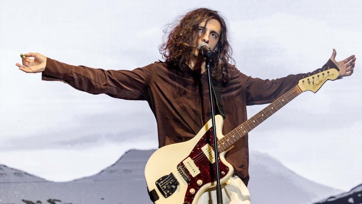 El grupo musical, Arde Bogotá durante su actuación en el WiZink Center, a 13 de diciembre de 2024, en Madrid