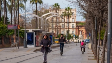 Esto es todo lo que no podrás hacer con tu patinete desde el 1 de octubre: edad mínima, casco y multas de 200 euros