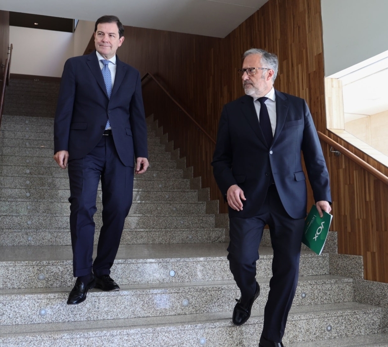 PP y Vox se lanzan desde la Junta de Castilla y León contra la política migratoria del Gobierno con dos recursos