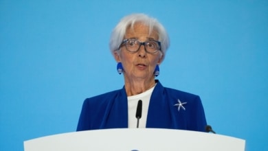 El BCE sube los tipos de interés al 2,5% y avisa de dos años de alta inflación