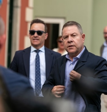 Page intensifica sus críticas al Ejecutivo y sostiene que Sánchez "vive arrodillado" [...]