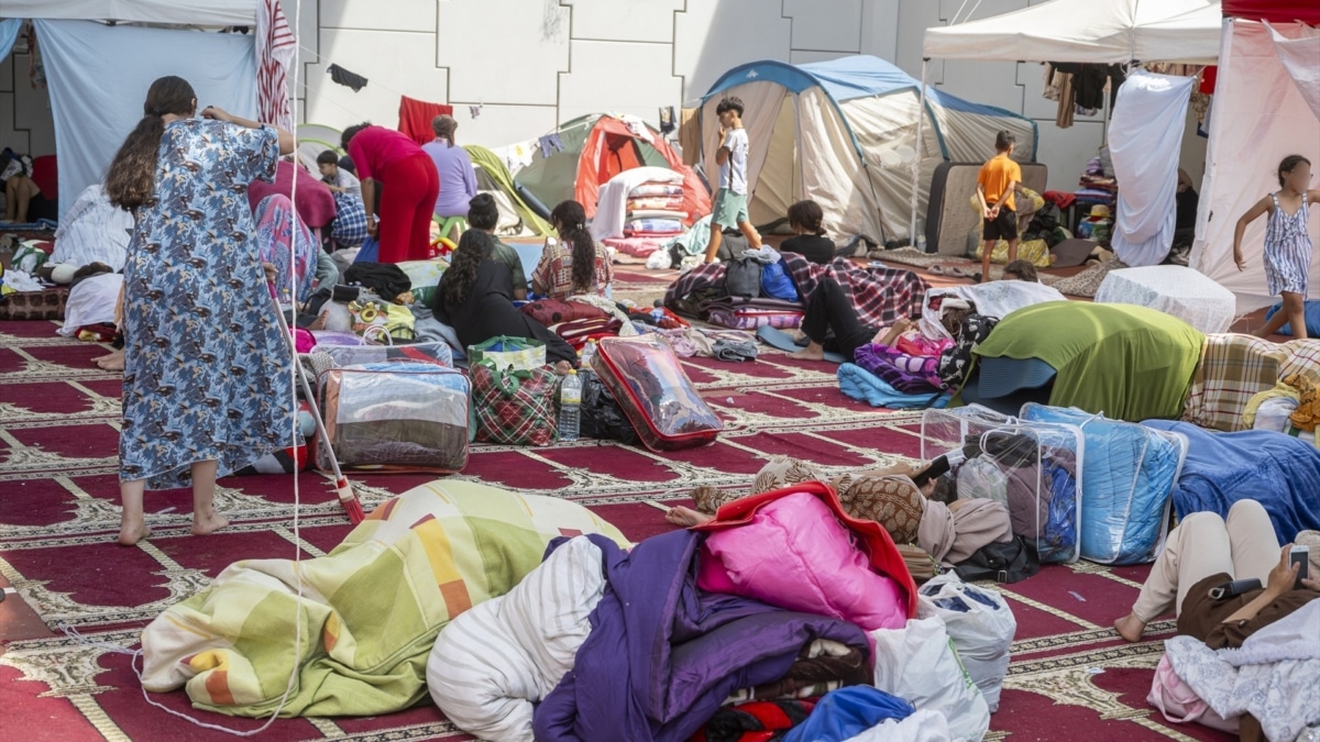 Migrantes alojados en un colegio de Ceuta, a 24 de agosto de 2026.