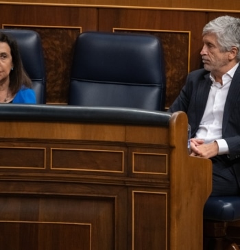 Lea la conversación íntegra entre el CNI y la Delegación del Gobierno [...]