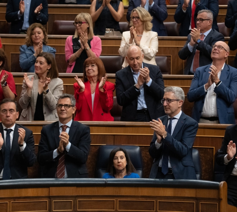 Crece el hartazgo interno con Robles: en una "crisis tan grave", "no se puede ser tan verso libre"