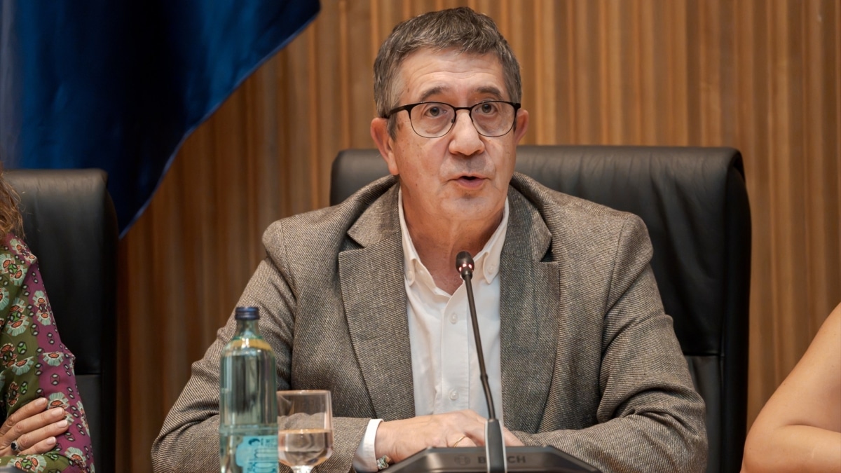 Patxi López, secretario de Política Federal del PSOE.? Hoy durante reunión con los diputados