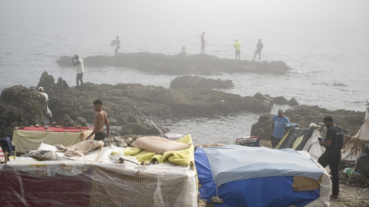 Asentamientos en la playa del Trampolín, a 7 de septiembre de 2026, en Ceuta